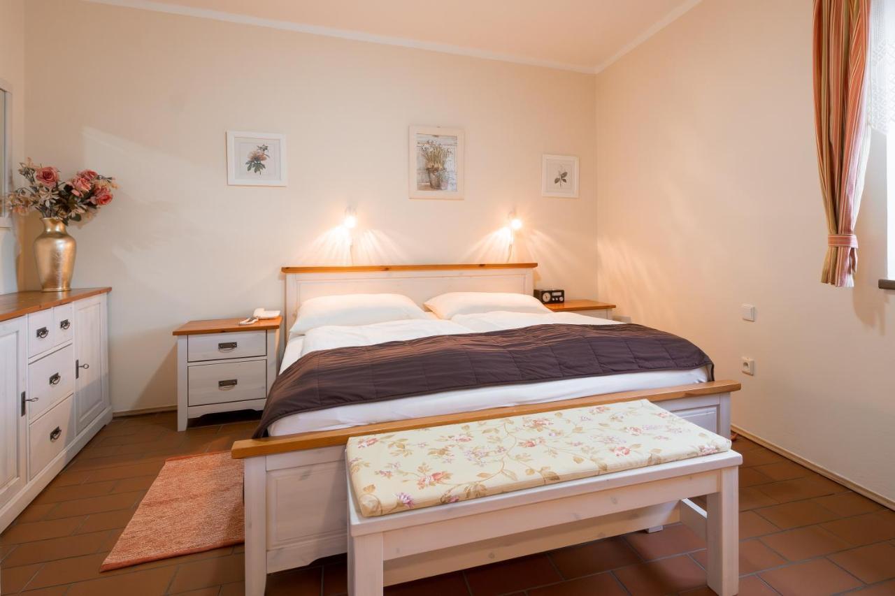 Hotel Maxant Frymburk Esterno foto