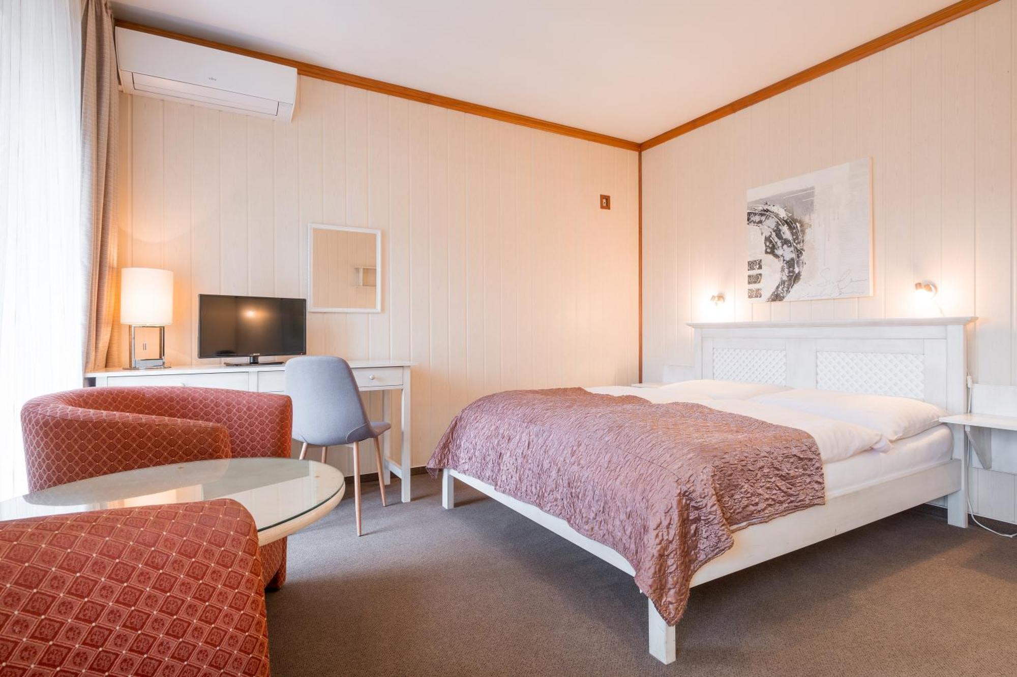 Hotel Maxant Frymburk Esterno foto