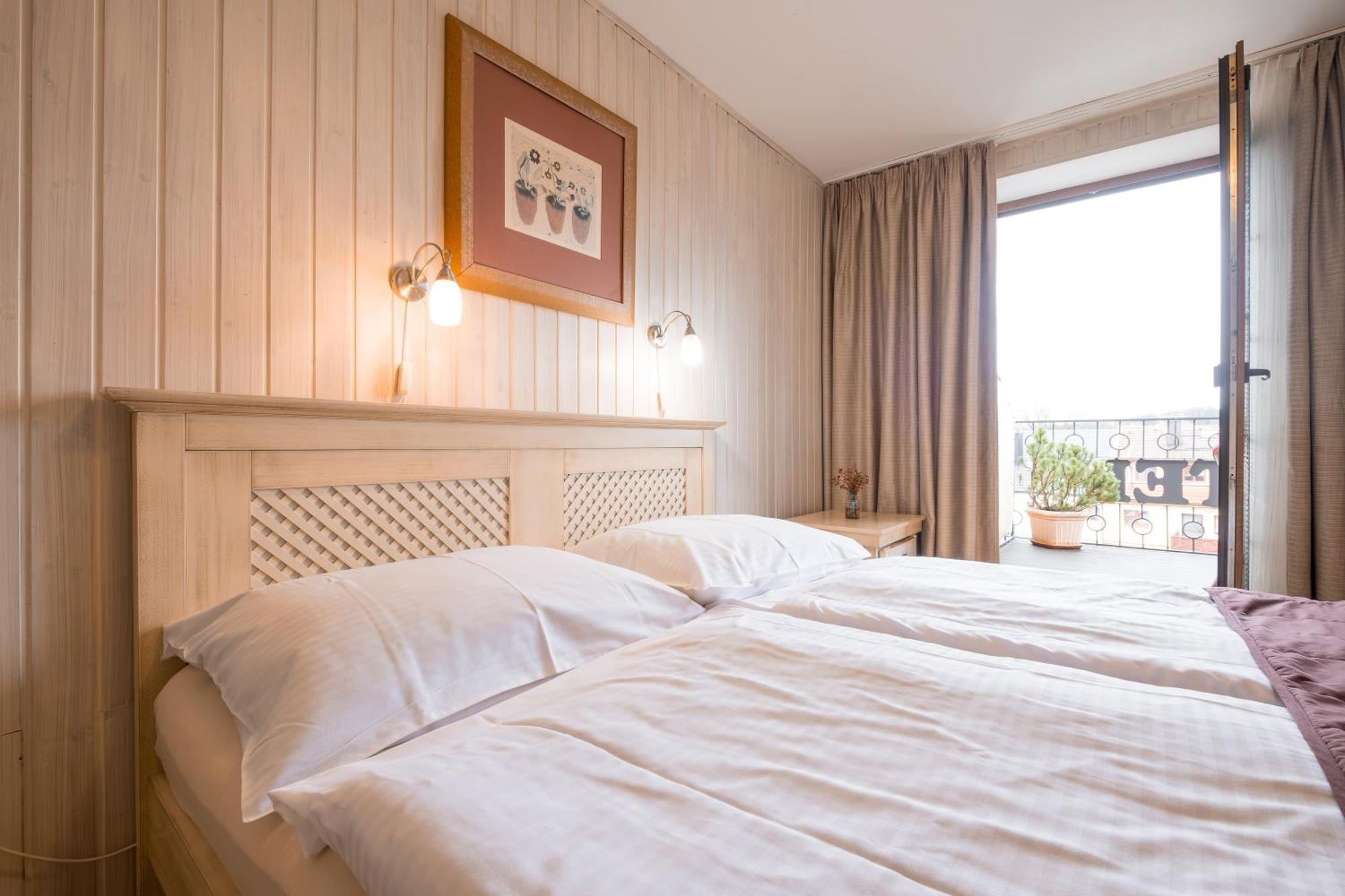 Hotel Maxant Frymburk Esterno foto