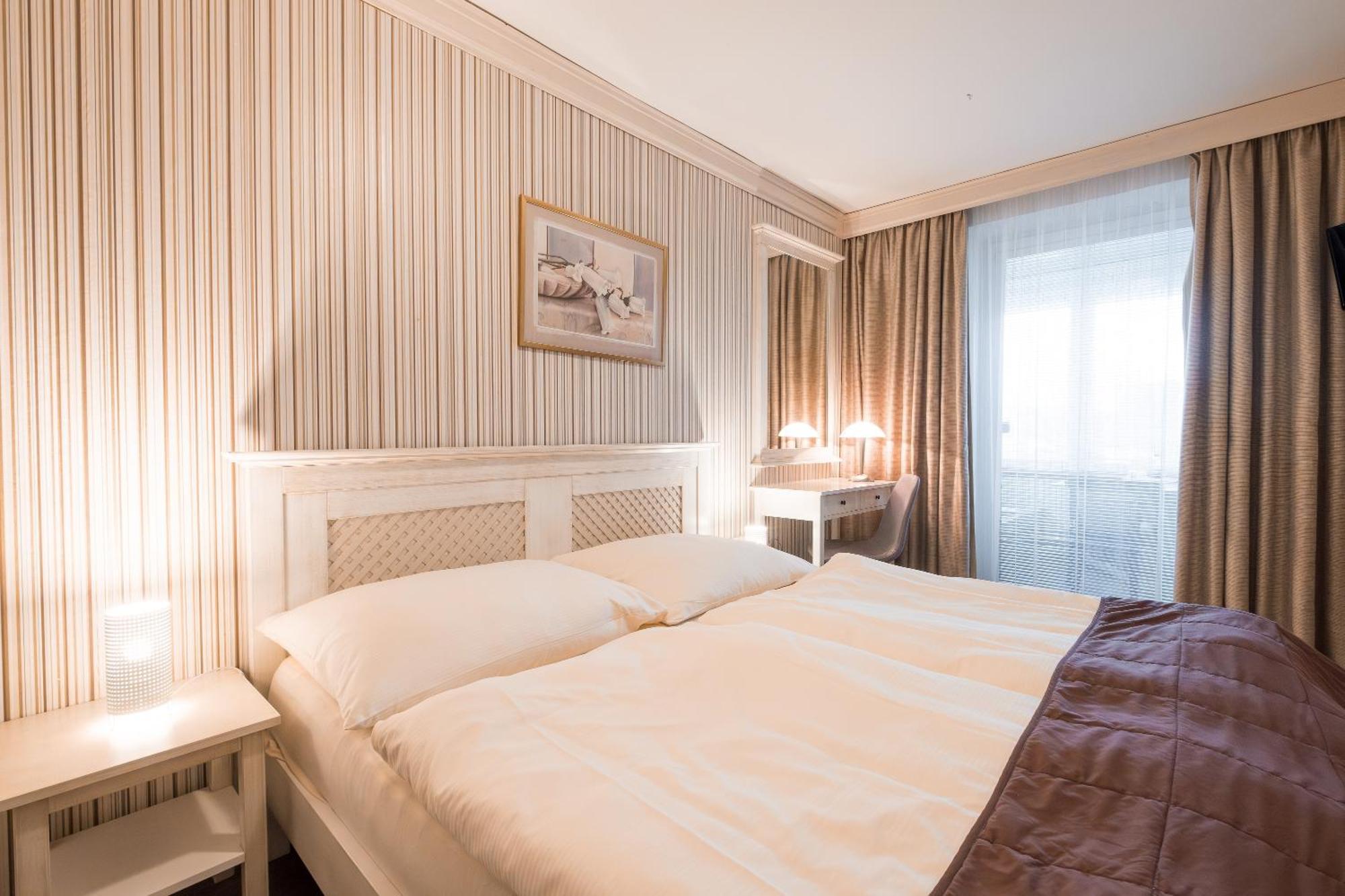 Hotel Maxant Frymburk Esterno foto